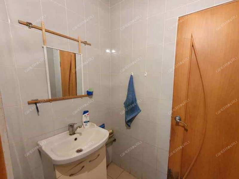 помещение под торговую площадь на улице Бурденко