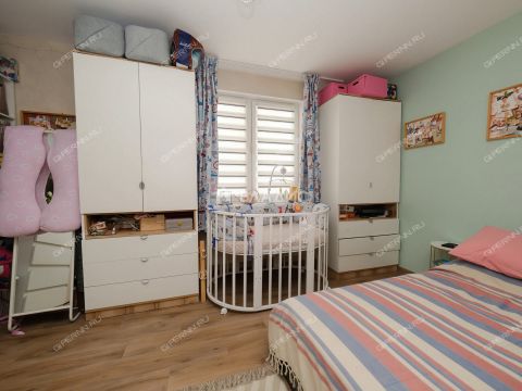 2-komnatnaya-ul-romantikov-d-15 фото