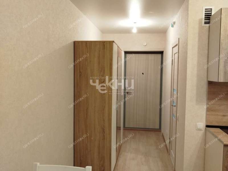 квартира-студия на проспекте Героев Донбасса дом 12