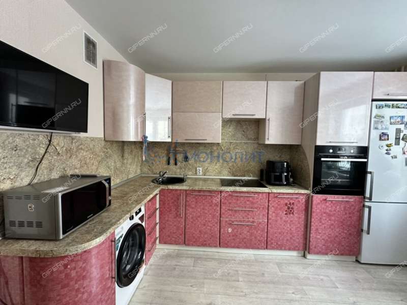 трёхкомнатная квартира на проспекте Кораблестроителей дом 52