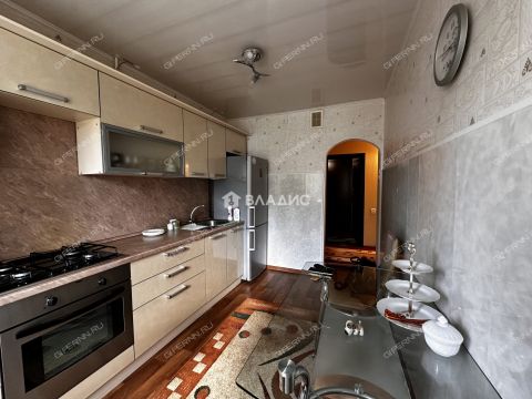 3-komnatnaya-ul-verhnepecherskaya-d-12-k1 фото
