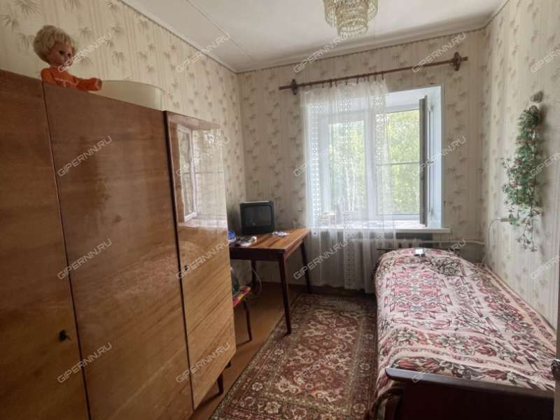 четырёхкомнатная квартира на площади Мира дом 6 город Кстово