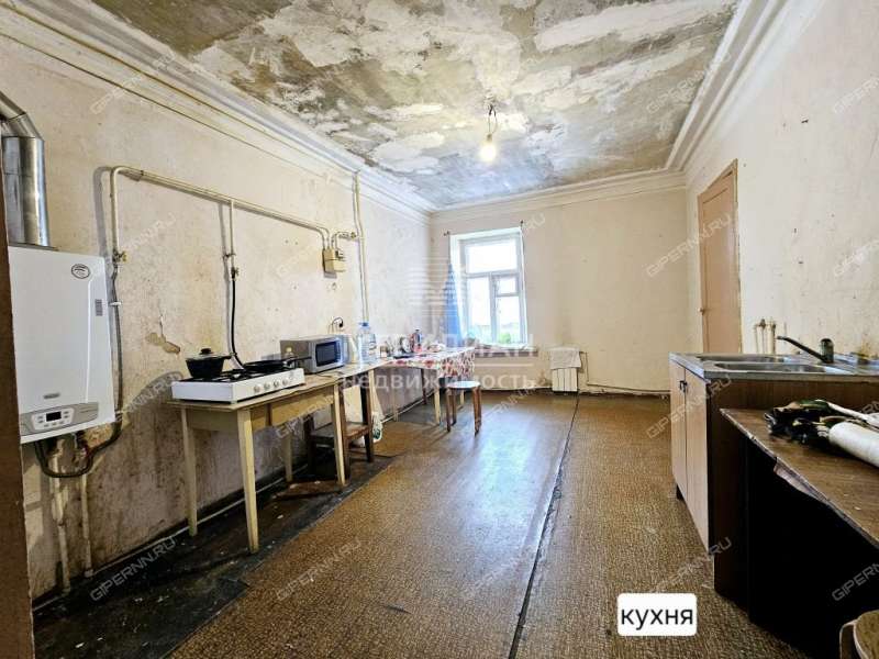 четырёхкомнатная квартира на улице Литвинова дом 40