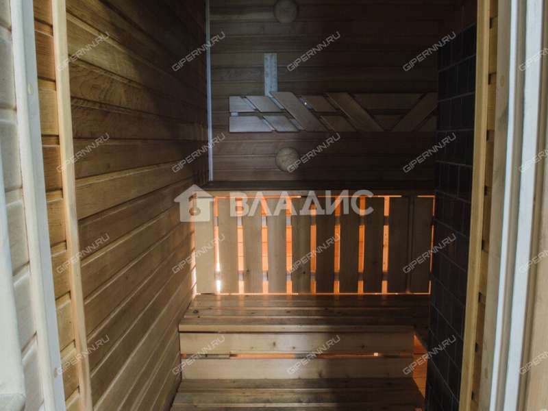 дом на 13 деревня Ройка