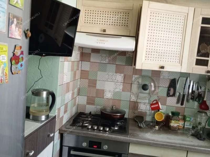 трёхкомнатная квартира на улице Героя Советского Союза Поющева дом 15