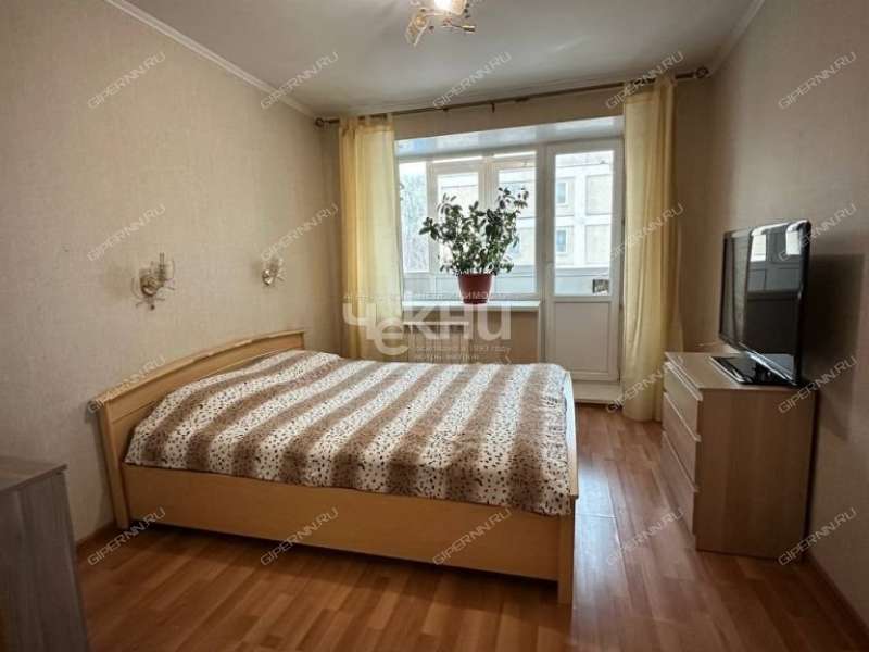 четырёхкомнатная квартира на Львовской улице дом 3