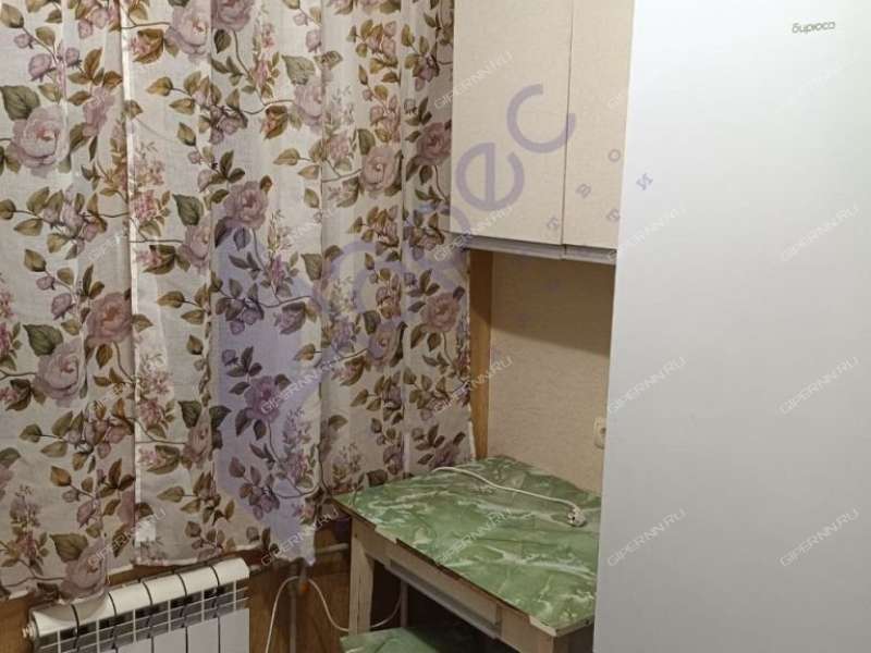 двухкомнатная квартира на бульваре 60-летия Октября дом 13