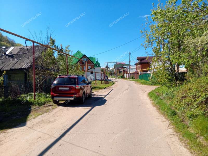 земельный участок 10 соток Садовая улица село Безводное