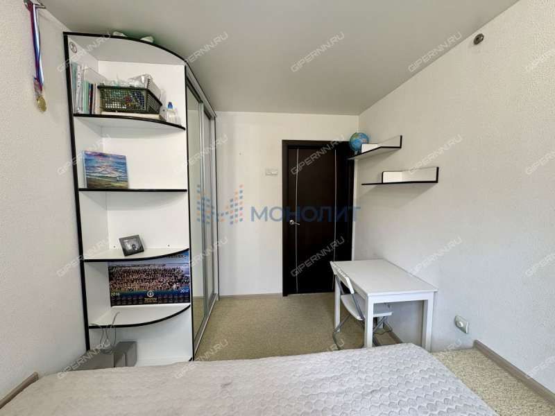 трёхкомнатная квартира на бульваре 60-летия Октября дом 9