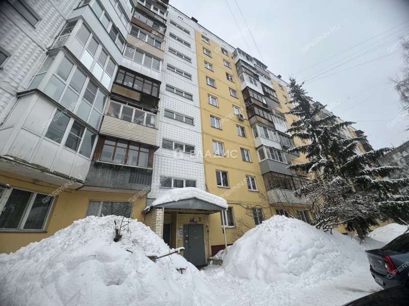 трёхкомнатная квартира на улице Маршала Малиновского дом 2