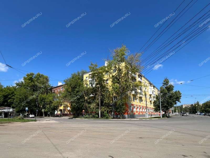 помещение под торговую площадь на улице Октябрьской Революции