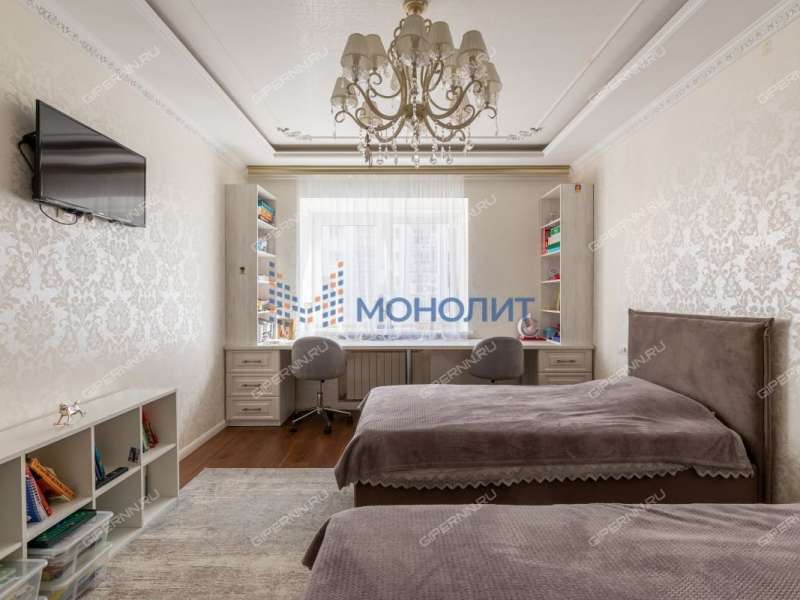 трёхкомнатная квартира на Деловой улице дом 20