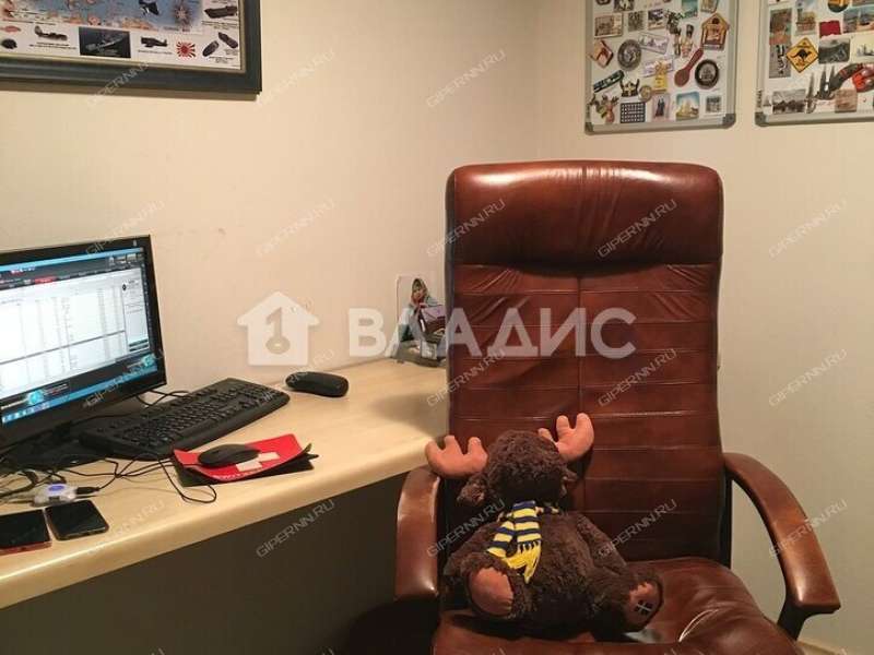 семикомнатная квартира на Сенной площади дом 6/49