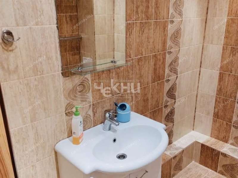трёхкомнатная квартира на проспекте Гагарина дом 101 к2