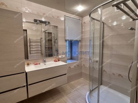 2-komnatnaya-ul-oktyabrskoy-revolyucii-d-45a фото