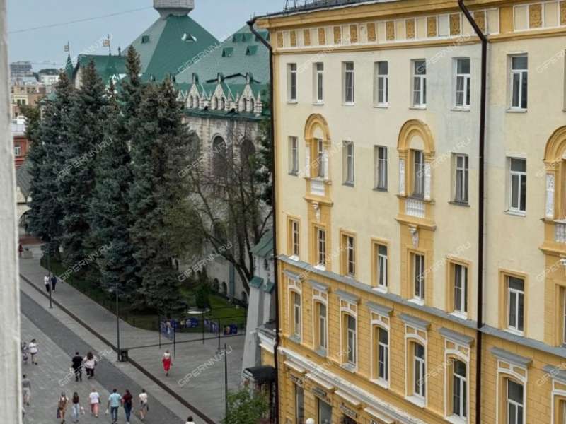 трёхкомнатная квартира на Большой Покровской улице дом 35а