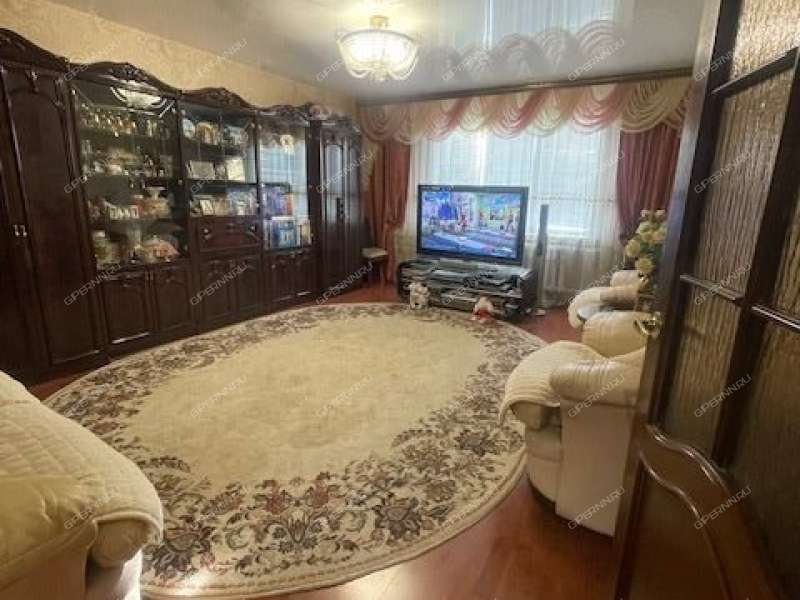 трёхкомнатная квартира на проспекте Ильича дом 39  к2