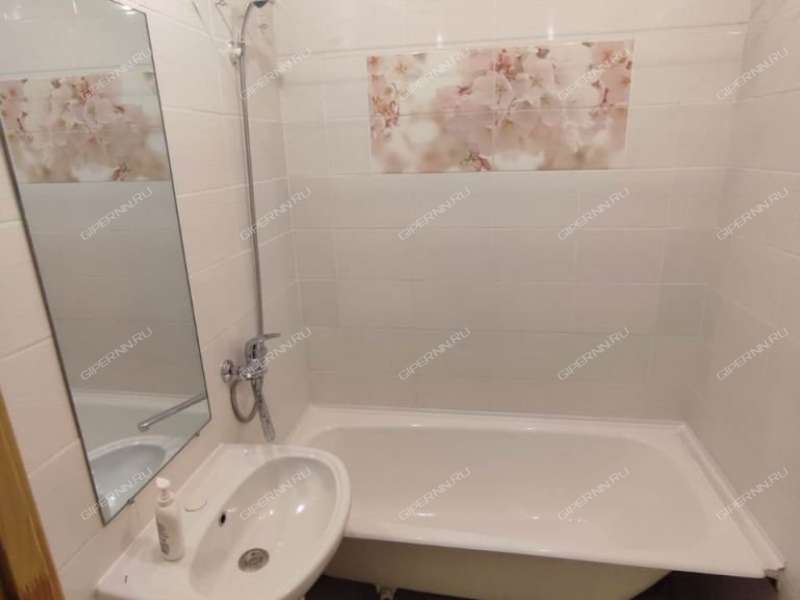 двухкомнатная квартира на улице Мельникова дом 30