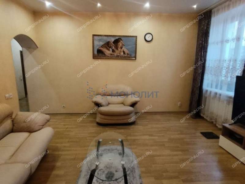 трёхкомнатная квартира на улице Коминтерна дом 168