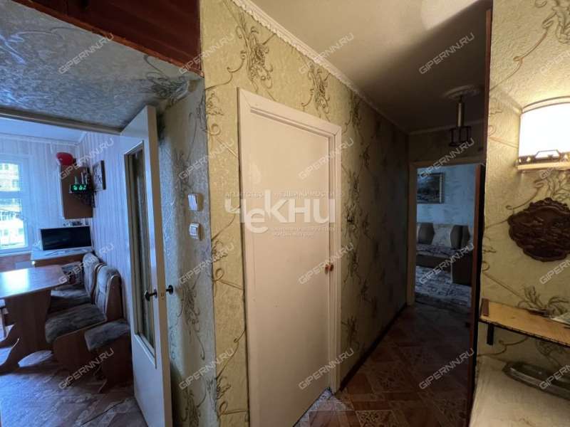 трёхкомнатная квартира на Комсомольской улице дом 19