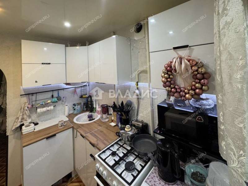 двухкомнатная квартира на улице Героя Советского Союза Усилова дом 2