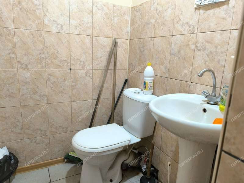 помещение под торговую площадь на Дворовая ул, д.34