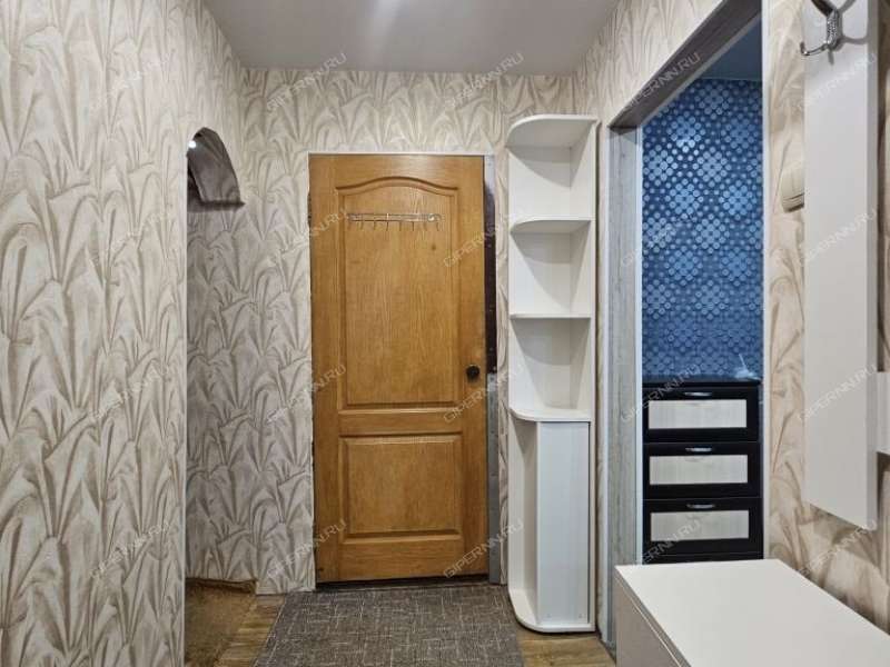 однокомнатная квартира на улице Юлиуса Фучика дом 10 к1