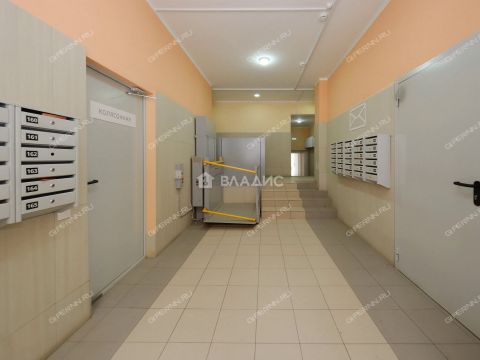 2-komnatnaya-ul-romantikov-d-15 фото