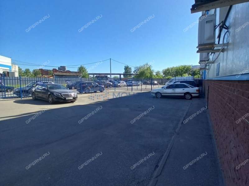 здание под офис, недвижимость под образовательные учреждения на Деловой улице