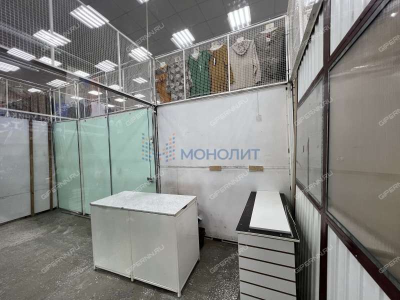 помещение под помещение свободного назначения, торговую площадь на улице Плотникова