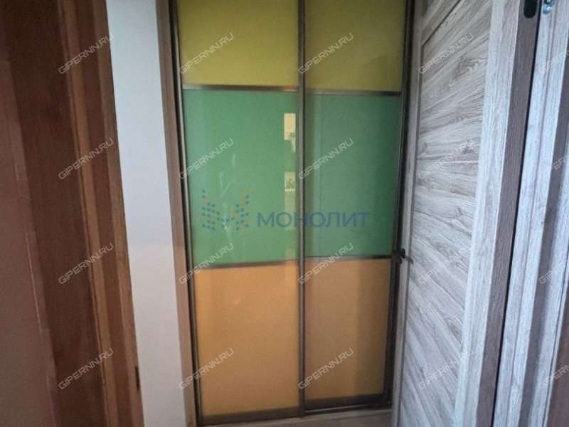 трёхкомнатная квартира на бульваре 60-летия Октября дом 25 к3