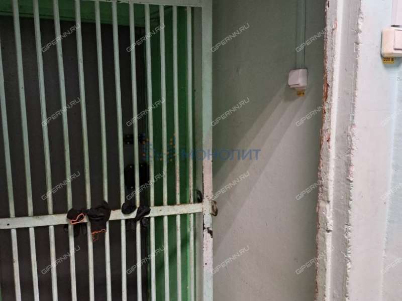 помещение под офис, торговую площадь на улице Гвардейцев