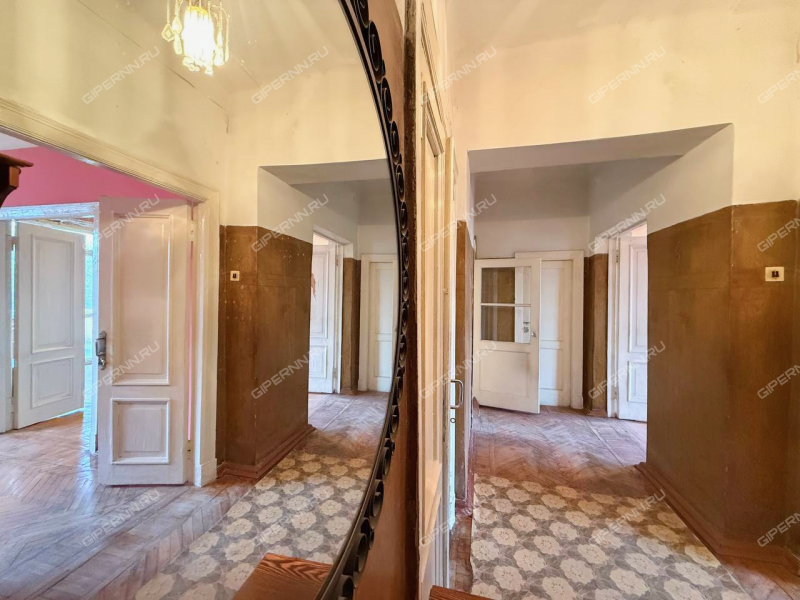 трёхкомнатная квартира на проспекте Октября дом 3