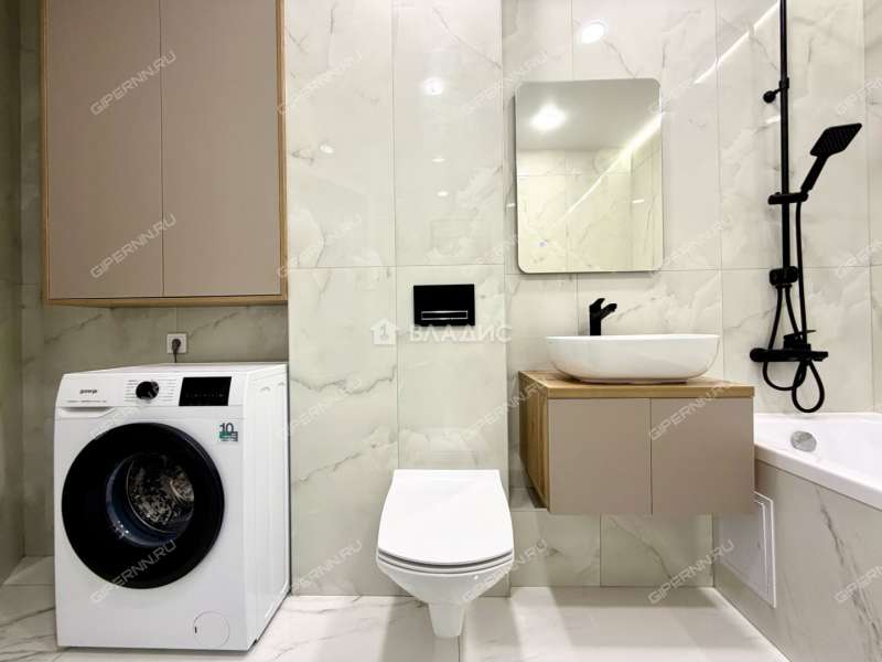 двухкомнатная квартира на улице Родионова дом 202