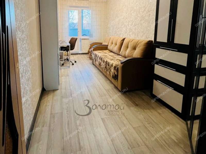 трёхкомнатная квартира на улице Челюскинцев дом 15