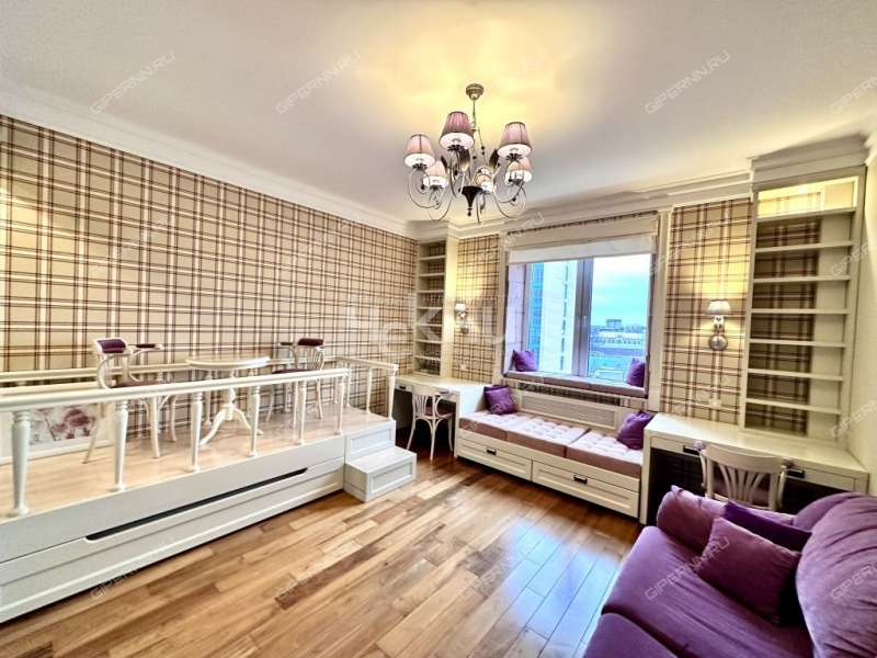 трёхкомнатная квартира на улице Коминтерна дом 139