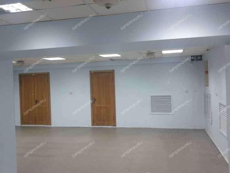 помещение под торговую площадь на улице Коминтерна