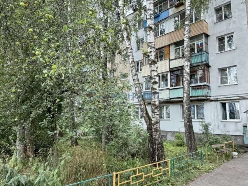 двухкомнатная квартира на бульваре 60-летия Октября дом 3