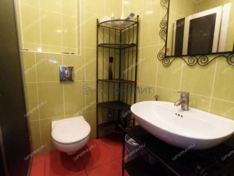 1/2 дома в слободе Верхнепечёрская