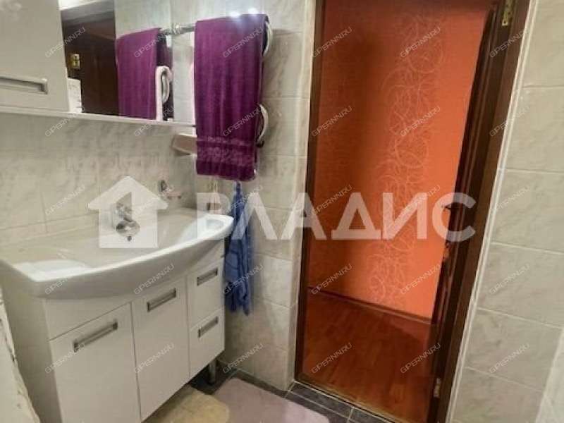 трёхкомнатная квартира на проспекте Ильича дом 39 к2