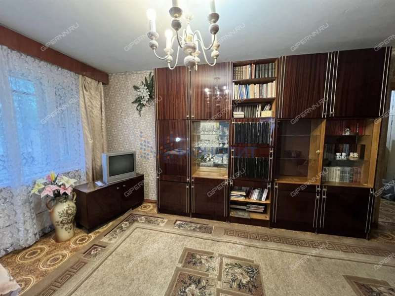 трёхкомнатная квартира на улице Маршала Жукова дом 22