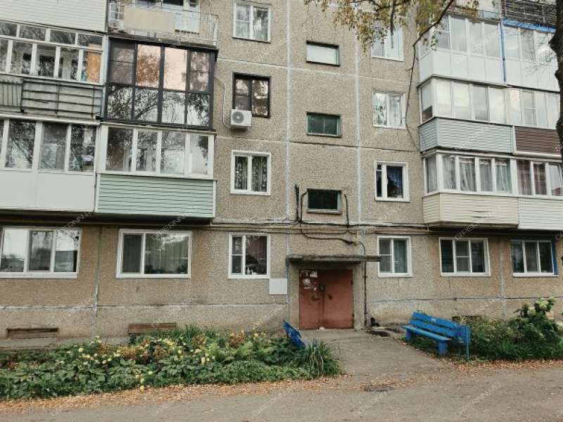 трёхкомнатная квартира на улице Строителей дом 5 город Лысково