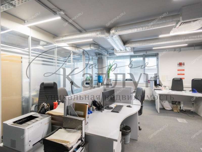 помещение под торговую площадь на Варварской улице