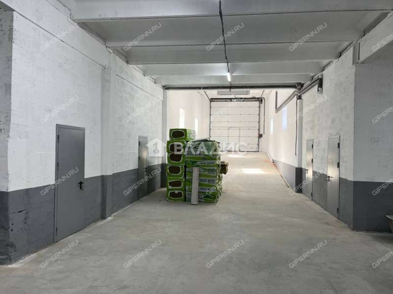 здание под офис, торговую площадь на улице Заслонова