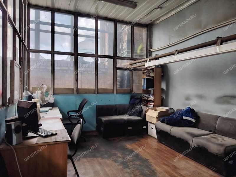 помещение под склад на Кузбасская ул, д.1