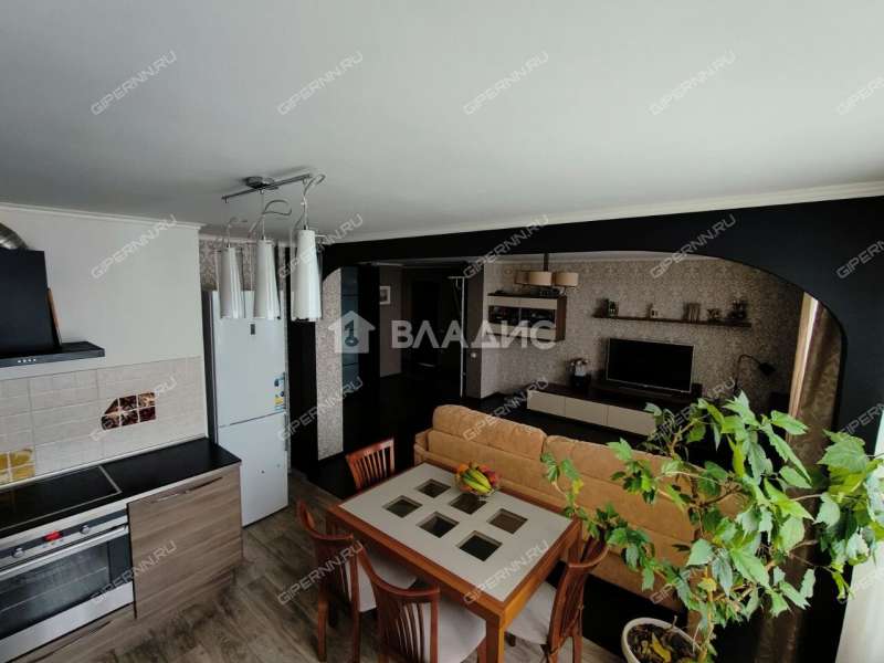 трёхкомнатная квартира на Краснозвёздной улице дом 31