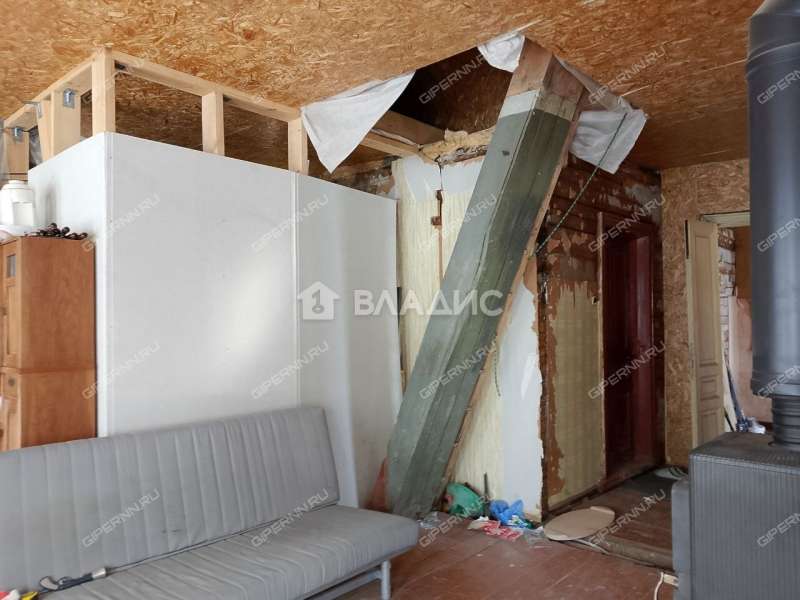 дом на улице Сутырина посёлок Ленинская Слобода