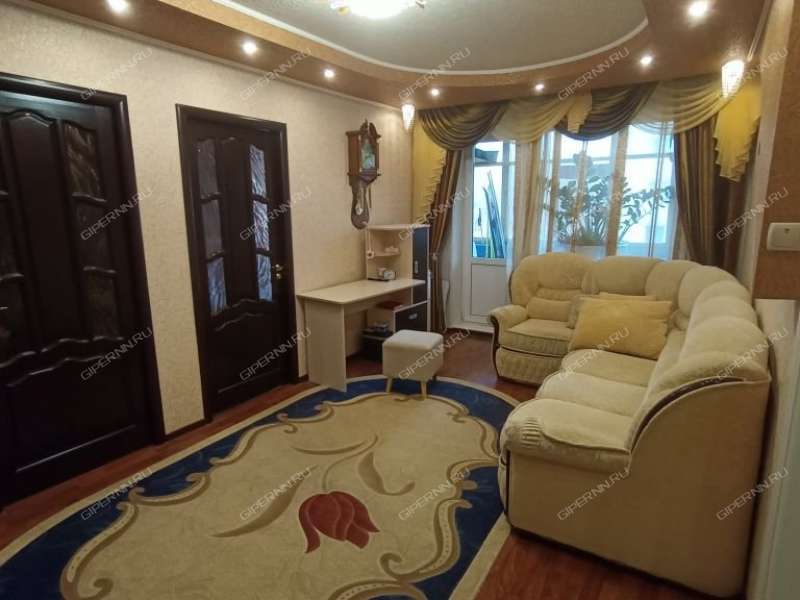 четырёхкомнатная квартира на улице Бурденко дом 19