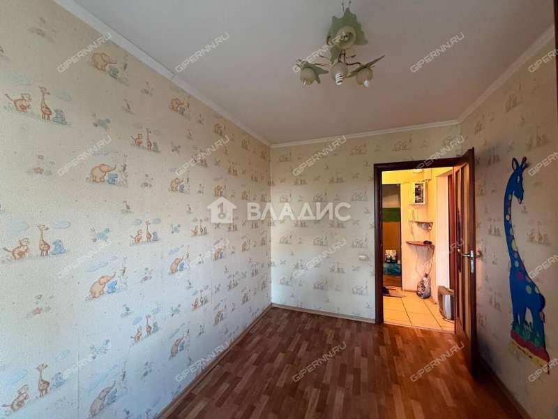 трёхкомнатная квартира на улице Мельникова дом 30