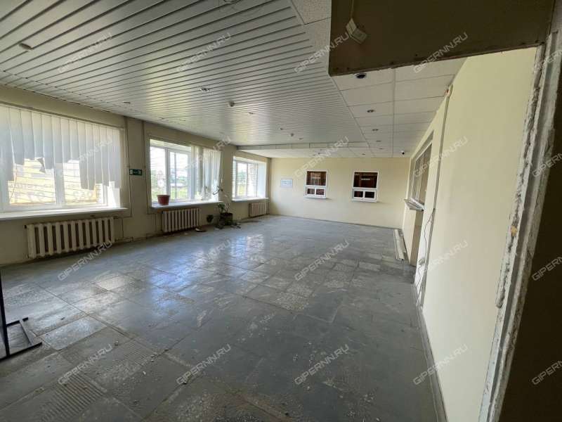 помещение под помещение свободного назначения, торговую площадь на Садовой улице село Работки